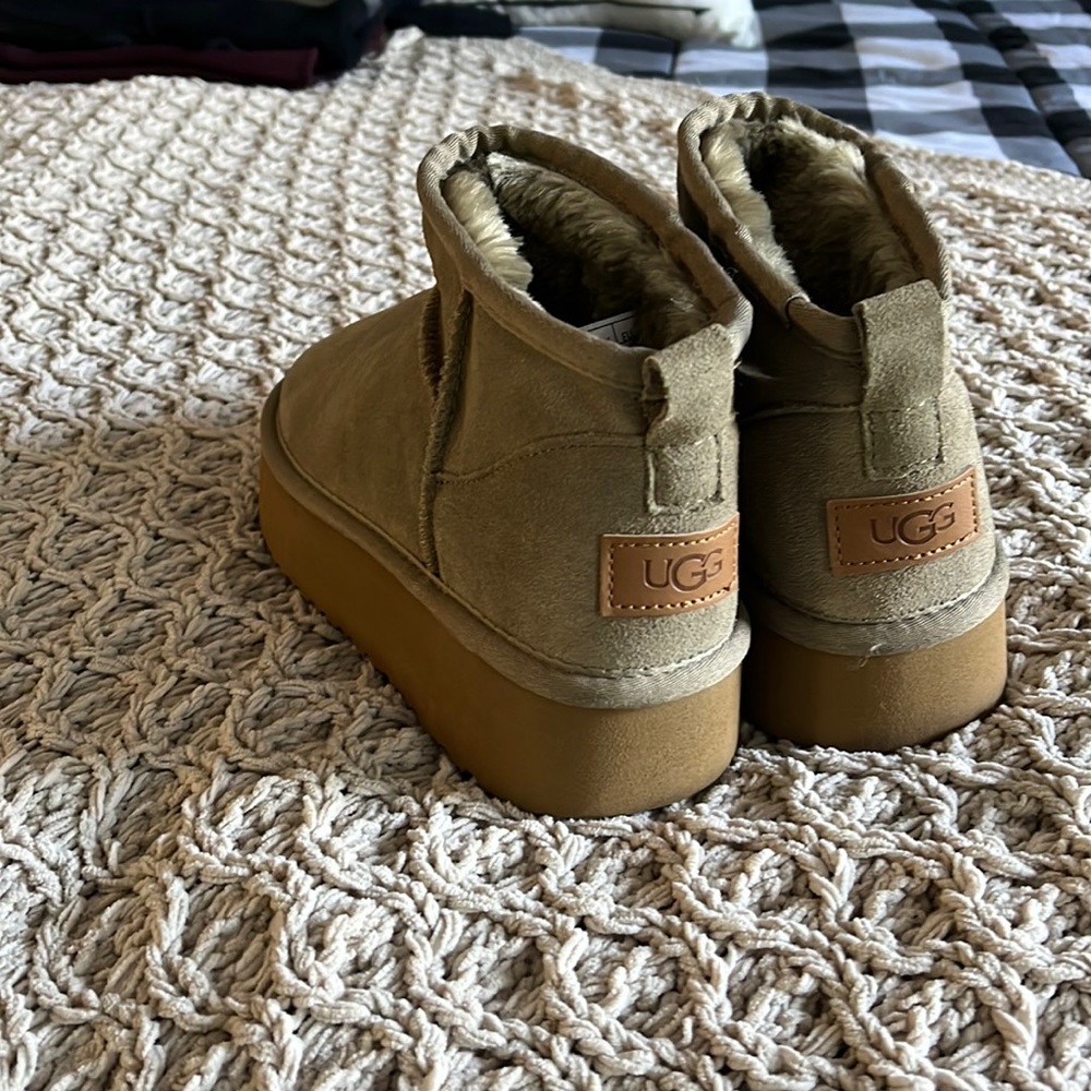 Ugg platform boot